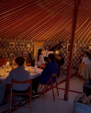 Ankhmaa Gankhuyag Instagram - 🏹🤼♂️ НААДАМ 2025 🏇🏆⛺️
Genghis khan polo camp🏇✨
Монгол өв уламжлалаа хадгалсан энэ гайхалтай кемпэд мөрөөдөн байж хоёр дахь удаагаа ирж байгаадаа маш их баяртай байна🙌
Төгөлдөр хуурын аяз, тав тух, байгаль,морин поло, Балба тогоочийн амттай хоол, Чарлигийн коктейль бүгийг нэг дор мэдрэх гайхалтай байлаа🍸🕯️🍽️
#GenghisKhanPoloClub #mongolger #NomadicVibes #adventureawaits #naadam #mongolnaadam #наадам