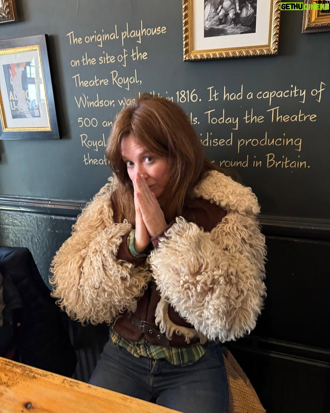 Anna Friel - 7.3K Likes - 