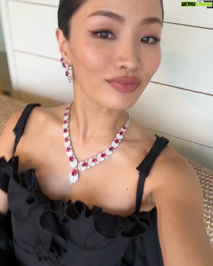 Anna Sawai - 63.6K Likes - Stockholm couldn’t be cuter🧡💛🩵

1st photo:
Styled by @karlawelchstylist
Wearing @cartier @giambattistavalliparis
Make up by @naokoscintu 
Hair by @cwoodhair
Taken by @candicelake for @elleuk