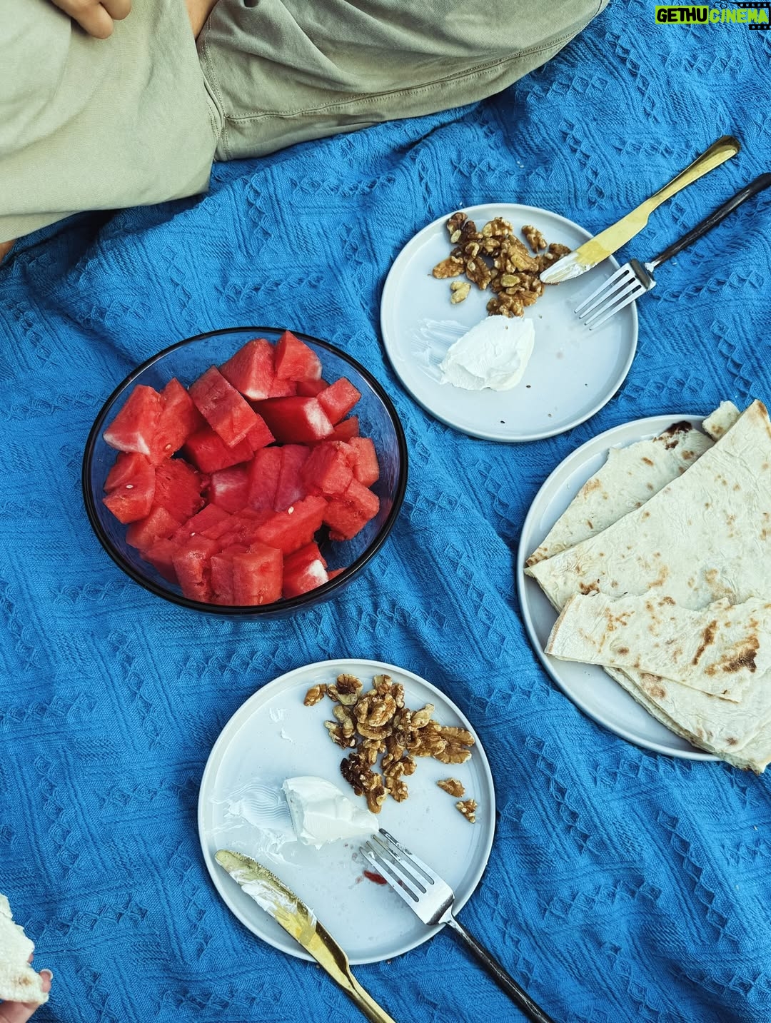 Anousha - 46.5K Likes - August ☀️ ماه زیبای مرداد