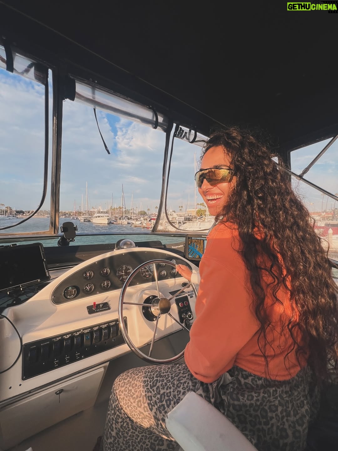 Anousha - 46.5K Likes - August ☀️ ماه زیبای مرداد