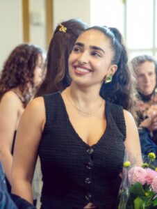 Anousha Instagram - .🎥🎬🎞️
Our film premiered at LA Shorts after nearly two years of dreaming, filming, and bringing it to life. To anyone in the film industry: this process takes time. It’s rarely easy, but storytelling is sacred. Since the beginning of humanity, stories have helped us make sense of life. They give us hope, remind us we’re not alone, and inspire us to keep going.
Your story matters. There’s space for it. This world is abundant, we need more voices, more visions, more truth.
Thank you to the cast and crew for creating such a safe, beautiful space for us to be vulnerable. Playing Mina was an honor. She’s fierce, raw, and deeply rooted in justice, and I carry her with me still.
To our brilliant director, @sahar_ghorishi.x ,thank you for pouring your soul into this. The silence in the theater, the tears in the room, you created that. And to my family and my partner: thank you for believing in me, always.
______________________________________________
فیلم ما بعد از نزدیک به دو سال تلاش، فیلم‌برداری و ساخت، در جشنواره‌ی LA Shorts اکران شد.
برای همه‌ی عزیزانی که در صنعت فیلم فعالیت می‌کنن: این مسیر، زمان‌بره و آسون نیست، اما قصه‌گویی یک کار مقدسه. از آغاز تاریخ بشر، داستان‌ها بودن که به زندگی‌مون معنا دادن. امید بخشیدن، ما رو به هم نزدیک کردن، و باعث شدن ادامه بدیم.
داستان تو مهمه. برای صدا و روایت تو جا هست. این دنیا پر از فراوانیه، ما به صداهای تازه، نگاه‌های نو و حقیقت‌های بیشتر نیاز داریم.
ممنونم از تیم تهيه كننده و عوامل که محیطی امن و زیبا برای حضور مخصوصاً بازیگران ساختن. نقش «مینا» برای من افتخاری بزرگ بود، دختری قوی، واقعی و ریشه‌دار در عدالت که هنوز در وجود من زندگی می‌کنه.
و به کارگردان بی‌نظیرمون، سحر عزیز، ممنونم که تمام قلب و روحت رو پای این فیلم گذاشتی. سکوت سالن، اشک تماشاگرها… همه از لحظه‌هایی بود که تو خلق کردی.
و در آخر، ممنونم از خانواده‌ام , پارتنرم و دوستانم که همیشه به من ایمان داشتن 🫂❤️