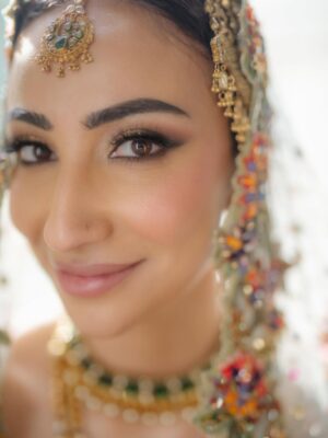Anoushey Ashraf Instagram - Most of my posts come with a side of humor, but today, my heart’s doing all the talking.
I married the boy I once shared a childhood photo with — and somehow, all these years (and FaceTimes) later, he became my person.♥️🥺 

Sharing some of MY favorite shots from our big day!! For our childhood picture refer to #20! 

SO SO CUTE, may Allah be praised. 🧿 

#from4toforever