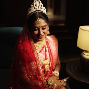 Antara Mitra Instagram - My Bridal Era .
Tradition .. Minimalism .. Ethnic. 

Mua - @meghna_make_up_artist 
Hair - @diwakarprasad861 
Attire styling - @rabhisek 
Wedding planner- @celebratewithrivaah 
Click - @memoirsandcanvas