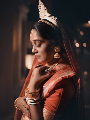 Antara Mitra Instagram - — Bride … a whole saga of emotions .🦋 25:11:25 

Attire put together by- @roy_calcutta_official 
Make up - @meghna_make_up_artist 
Hair - @diwakarprasad861 
Click - @memoirsandcanvas