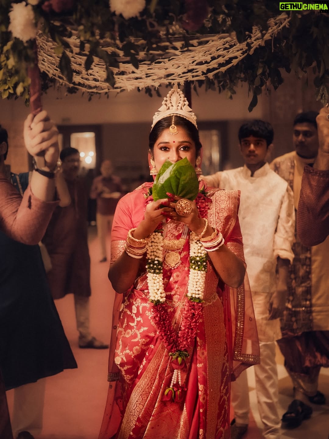 Antara Mitra - 54.1K Likes - — Bride … a whole saga of emotions .🦋 25:11:25 

Attire put together by- @roy_calcutta_official 
Make up - @meghna_make_up_artist 
Hair - @diwakarprasad861 
Click - @memoirsandcanvas