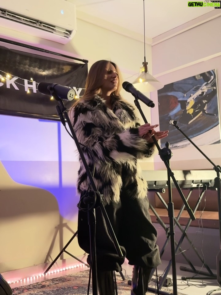 Anzela Abbasi - 2.7K Likes - I am the wave and the rock that shapes it.
.
Did a gig at @drinkblackhoney ☕️🧋🩶