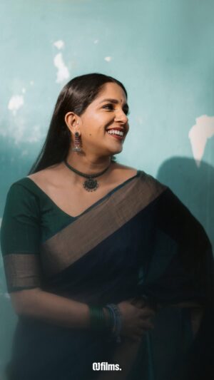 Aparna Nair Instagram - 🦋
📸 @oswinz_photography
Make up @mua_devu_nair
Cuts @_a_a_k_k_o