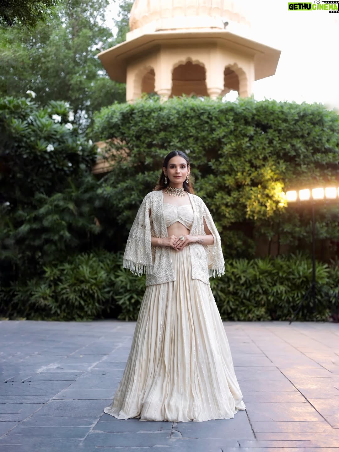 Apoorva Sharma - 1.5K Likes - Silhouettes of royalty, stitched in pearls and poise ✨🤍

Outfit @zarijaipur 
Jewels @houseofkalajohare @rpsarafjewellers 
Makeup @shadessalon.official @chhabrajassi 
Curated by @fbs_jaipur @megha_gupta_manakbohra
Event decor @thestagecraft 
Location @sawaimanmahaljaipur 

#fashionblogger #jaipurblogger #indianblogger #jaipur