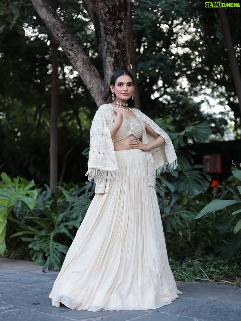Apoorva Sharma - 1.5K Likes - Silhouettes of royalty, stitched in pearls and poise ✨🤍

Outfit @zarijaipur 
Jewels @houseofkalajohare @rpsarafjewellers 
Makeup @shadessalon.official @chhabrajassi 
Curated by @fbs_jaipur @megha_gupta_manakbohra
Event decor @thestagecraft 
Location @sawaimanmahaljaipur 

#fashionblogger #jaipurblogger #indianblogger #jaipur