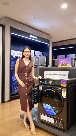 Apoorva Sharma Instagram - Currently Absolutely in love with Samsung’s Bespoke appliance and guys they’re definitely bare not boring 😍

From the 4 door french refrigerator with Al Family hubt to the impressive Bespoke All-in one Al laundry combo. You can’t go wrong with the styling a features of Samsung’s new appliances line and they are definitely worth picking up this Diwali 🪔✨

📍 @ssassociatesjpr 
Samsung SmartPlaza, SS Associates, Vaishali nagar Jaipur 

#BespokeAIWasherDryer #FrenchDoorRefrigerator #Ad #BeSpokeAI #Samsung