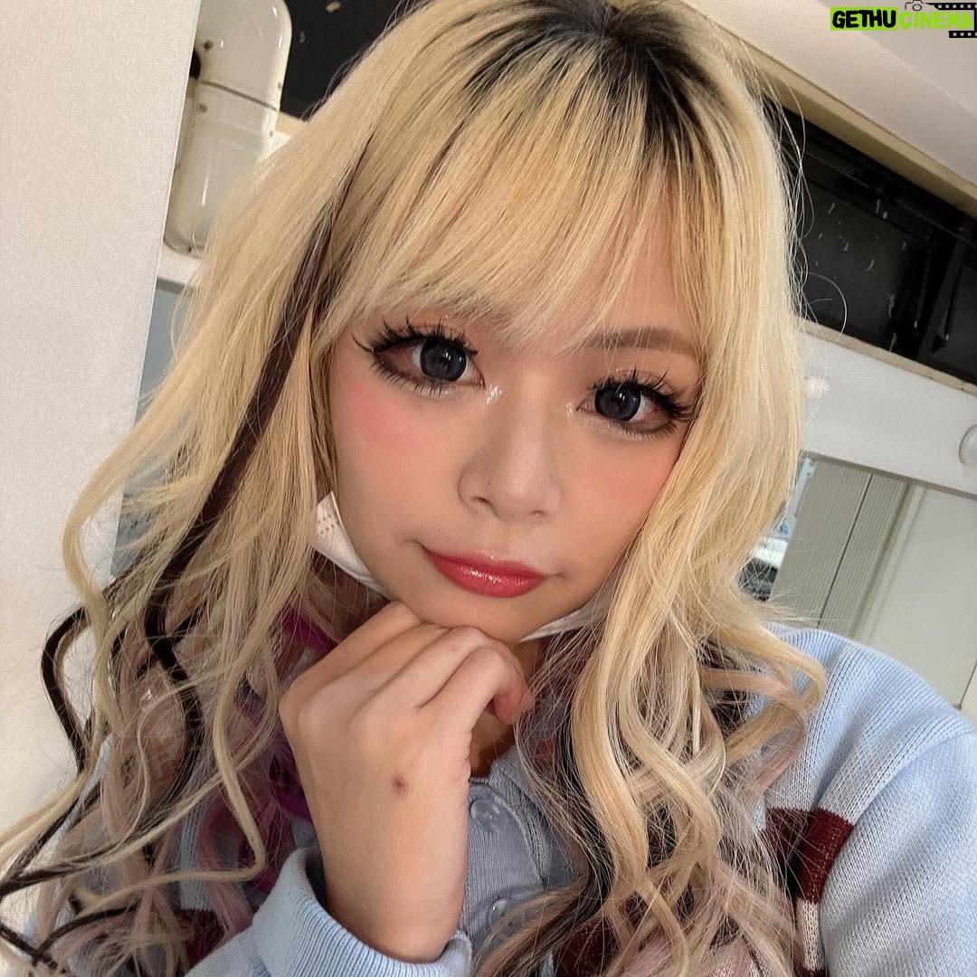 Arakawa - 13.4K Likes - 失敗したり、ちょっとだけ成功したり、顎に手を添えたりしながら
進んでる今、この日々がかなり幸せかもしれません！！！！！！！
メイクも盛れてます！服も可愛いです！！！！！！！！
きっと全て大丈夫です！！！！！なんとかします！！！ばく
なんかぜんぶたのしめててうれしー！！！！˚✧₊⁎❝᷀ົཽ≀ˍ̮ ❝᷀ົཽ⁎⁺˳✧༚❄️💖
とにかく、健康、怪我なく年末まで駆け抜けましょぅ❗️

あしたもがんばろー！❄️❄️❄️❄️

#明日朝4°やからみんな気つけや