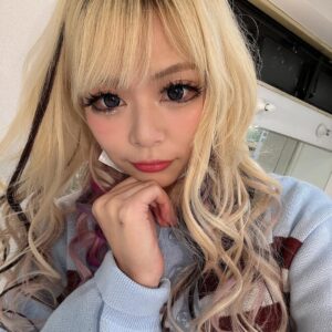 Arakawa Instagram - 失敗したり、ちょっとだけ成功したり、顎に手を添えたりしながら
進んでる今、この日々がかなり幸せかもしれません！！！！！！！
メイクも盛れてます！服も可愛いです！！！！！！！！
きっと全て大丈夫です！！！！！なんとかします！！！ばく
なんかぜんぶたのしめててうれしー！！！！˚✧₊⁎❝᷀ົཽ≀ˍ̮ ❝᷀ົཽ⁎⁺˳✧༚❄️💖
とにかく、健康、怪我なく年末まで駆け抜けましょぅ❗️

あしたもがんばろー！❄️❄️❄️❄️

#明日朝4°やからみんな気つけや