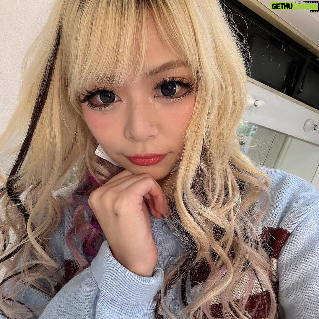 Arakawa - 13.4K Likes - 失敗したり、ちょっとだけ成功したり、顎に手を添えたりしながら
進んでる今、この日々がかなり幸せかもしれません！！！！！！！
メイクも盛れてます！服も可愛いです！！！！！！！！
きっと全て大丈夫です！！！！！なんとかします！！！ばく
なんかぜんぶたのしめててうれしー！！！！˚✧₊⁎❝᷀ົཽ≀ˍ̮ ❝᷀ົཽ⁎⁺˳✧༚❄️💖
とにかく、健康、怪我なく年末まで駆け抜けましょぅ❗️

あしたもがんばろー！❄️❄️❄️❄️

#明日朝4°やからみんな気つけや