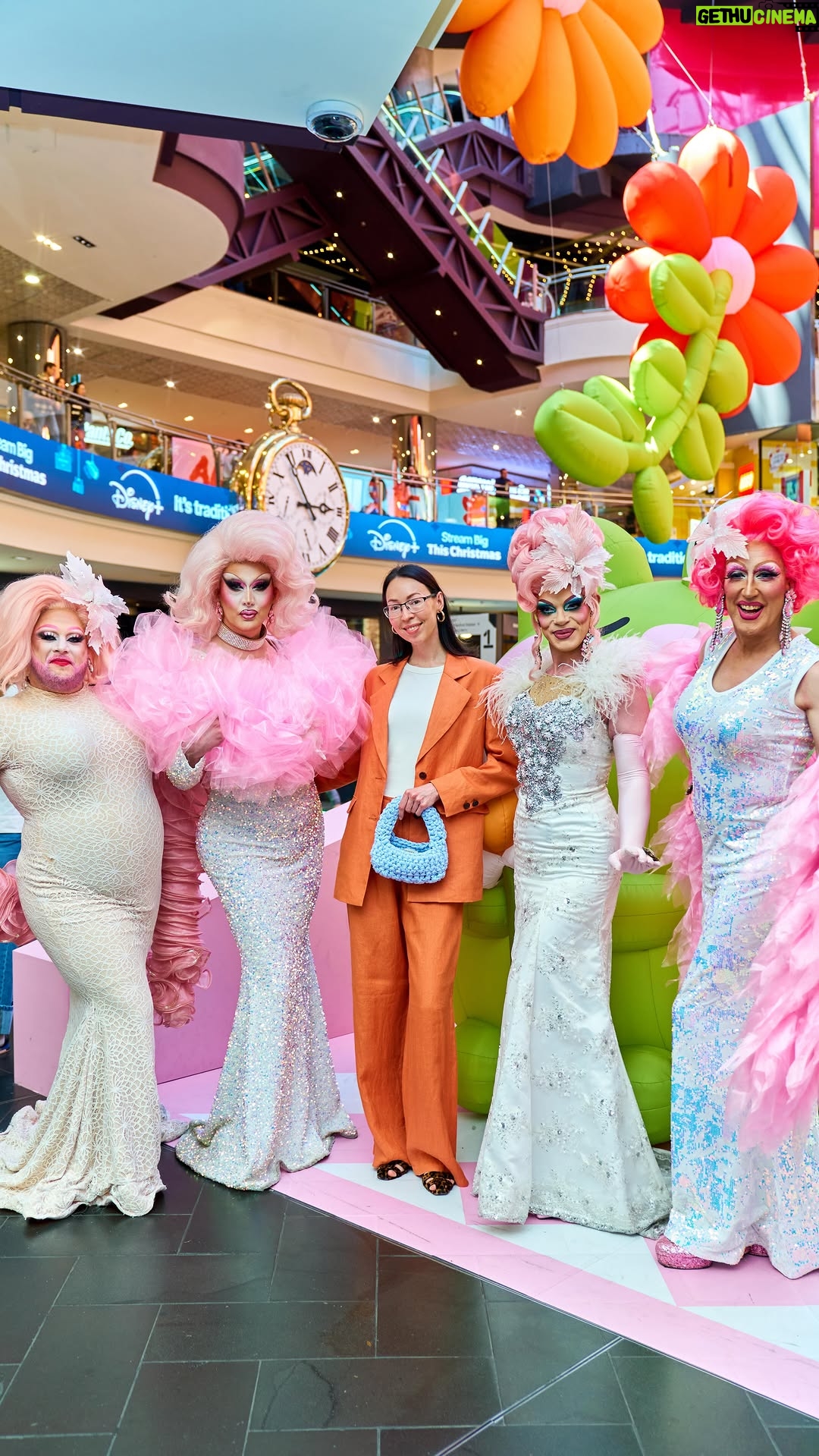 Art Simone - 1.2K Likes - what the queens are wearing at mc 🩷