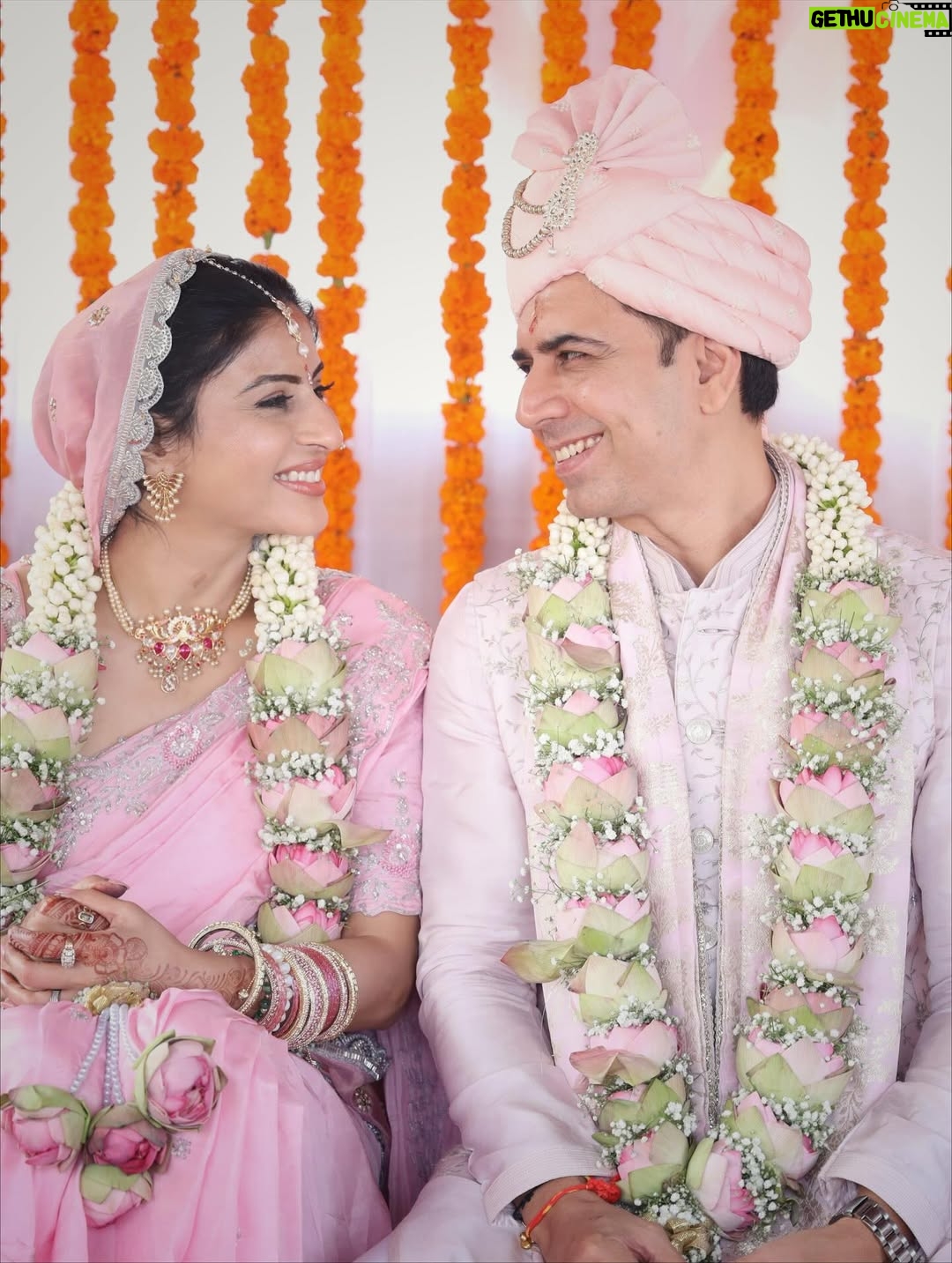 Ashlesha Savant - 174.3K Likes - “, We stepped into a new chapter as Mr & Mrs…Tradition found its way into our hearts.
We are filled  with gratitude for all the blessings. ❤️❤️”
🧿

I want to say #justmarried #🧿🧿🧿 #grateful #us

Captured beautifully by @portraitsbylalit