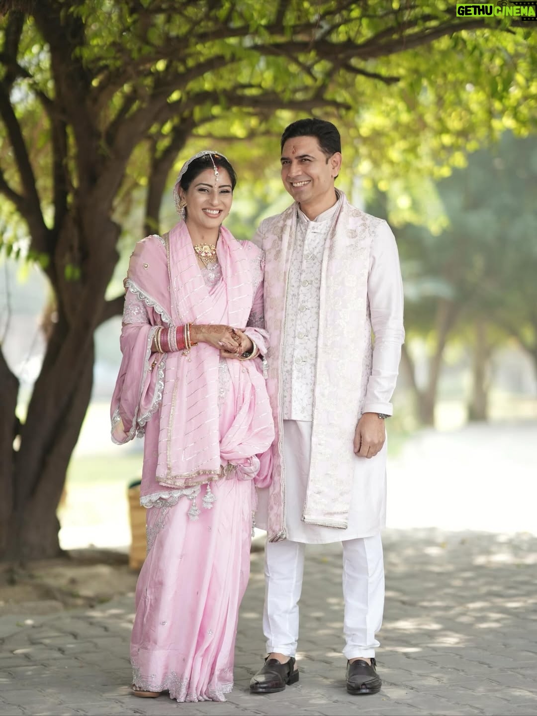 Ashlesha Savant - 174.3K Likes - “, We stepped into a new chapter as Mr & Mrs…Tradition found its way into our hearts.
We are filled  with gratitude for all the blessings. ❤️❤️”
🧿

I want to say #justmarried #🧿🧿🧿 #grateful #us

Captured beautifully by @portraitsbylalit