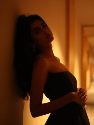 Ashlesha Thakur Instagram - 🖤