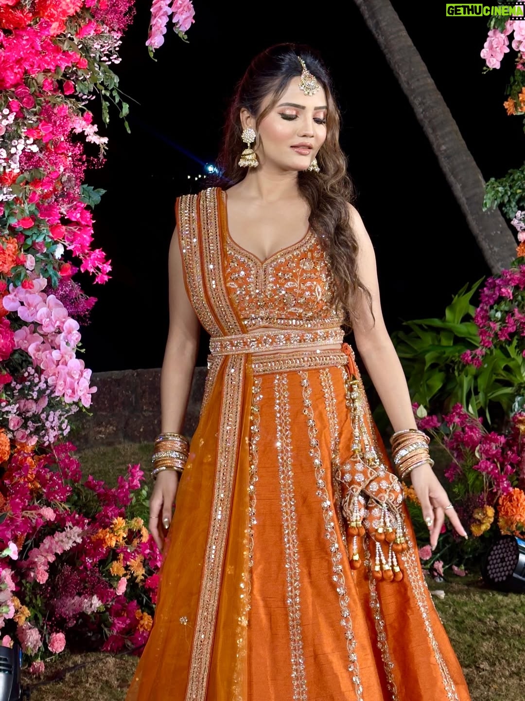 Ashna Kishore - 4.7K Likes - This outfit deserves its own moment 🧡🥰
Wearing - @mauvestory 

#AshnaKishore #desi #wedding #lehenga #goa

{wedding vibes, Goa, Goa beach, lehenga, traditional, new post, wedding season, wedding bells, Morjim, Anjuna, south Goa, north Goa, Delhi, Mumbai, Pune, Hyderabad, Bangalore, fashion, Indian wear, ethnic wear, smile, happy}