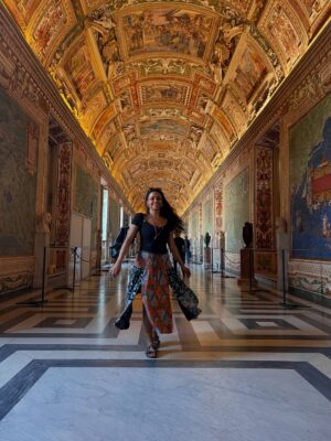Asmaa Abulyazeid Instagram - 🪴
.
#takemeback