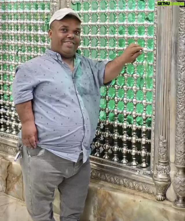 Asmaa safaa - 12.1K Likes - اللهم إنّ لي أصدقاءً غابوا عن عيني ولم يغب ذكرهم عن قلبي،
اللهم خذ بأيديهم برحمةٍ منك، وامنحهم من أنفاس الجنة ما يطمئنّ به فزعُ القبر ووحشته،
اللهم اجعل لهم نورًا يمتدّ في قبورهم إلى يوم يبعثون،
واجعل لقاءنا بهم يوم لا خوفٌ فيه ولا فراق