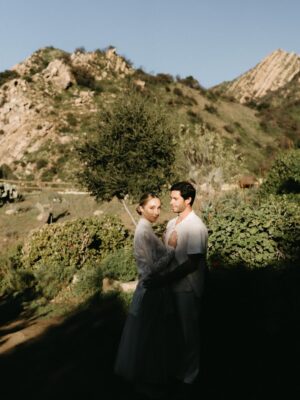 Aurora Culpo Instagram - Engagement photos with my ❤️

male model/loml: @zacoutside 
📸: @efegepho 
💄: @makeupbyliz 
💇🏼‍♀️: @glamsquad