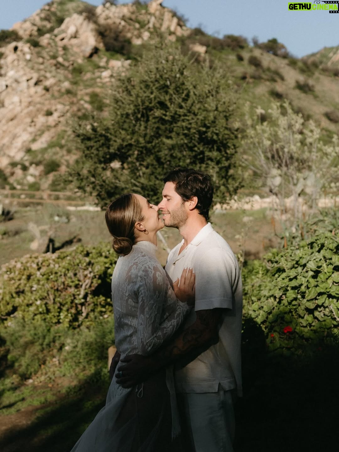 Aurora Culpo - 12K Likes - Engagement photos with my ❤️

male model/loml: @zacoutside 
📸: @efegepho 
💄: @makeupbyliz 
💇🏼‍♀️: @glamsquad