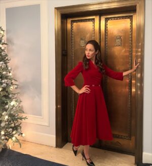 Autumn Reeser Instagram - ⭕️ My 21st movie for Hallmark… and my 1st. 
13 years of time separating them. 
But which one is which? Can you tell the difference? 

From 
“Love at the Thanksgiving Day Parade” (2012)
to 
“We Met in December” (airing this Thanksgiving Day)

A cycle completes.
Time travel. 
Sliding doors.
A full circle moment. 
A 13-year journey to remember.

This one is special. 
So many synchronicities on these two films.
So many gifts that telling these love stories has brought into my life. 

The number 13 has become a guiding light on this path… do you remember, too? 
Happy 11/22. 
⭕️