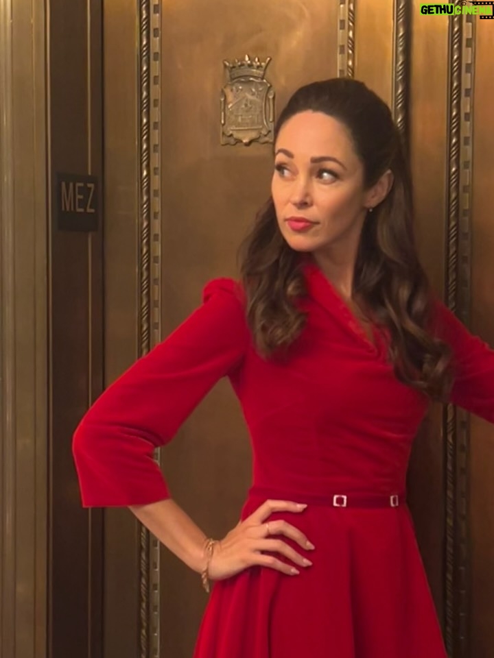 Autumn Reeser - 5.6K Likes - ⭕️ My 21st movie for Hallmark… and my 1st. 
13 years of time separating them. 
But which one is which? Can you tell the difference? 

From 
“Love at the Thanksgiving Day Parade” (2012)
to 
“We Met in December” (airing this Thanksgiving Day)

A cycle completes.
Time travel. 
Sliding doors.
A full circle moment. 
A 13-year journey to remember.

This one is special. 
So many synchronicities on these two films.
So many gifts that telling these love stories has brought into my life. 

The number 13 has become a guiding light on this path… do you remember, too? 
Happy 11/22. 
⭕️