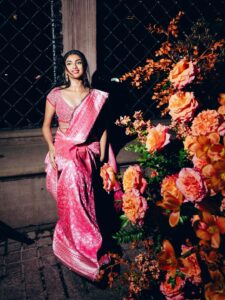 Avantika Vandanapu Instagram - The sparkliest night ✨✨✨
Thank you @anjula_acharia for such a beautiful night of community and lights, and for having me at your Diwali celebration. Always a delight :)