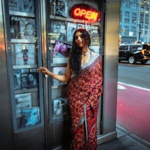Avantika Vandanapu Instagram - Thank you @voguemagazine for covering the Diwali of my dreams in the city of dreams !! ❤️❤️ Ahh!! @chrisjallaire your words were so thoughtful 🥺
The biggest honor to feature alongside my friends as we ran across the streets of NYC in our saris :)
@patelneerja @karanbrar @manishdayal @maxwellsocial - wouldn’t have been possible to host this Diwali without your support !! Forever grateful!
Photography: @danirosecase
Makeup: @kylesheehanmakeup
Saree: @anitadongre
Jewelry: @anitadongre
Drapist: @aieslovesdetails