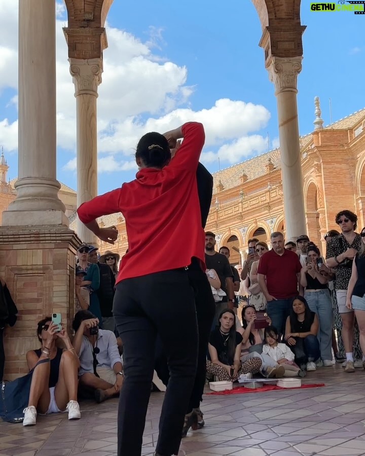 Aycan Koptur - 1.1K Likes - Dumpispanya Cumhuriyeti 🇪🇸 1/3