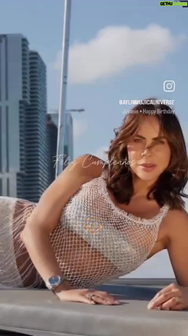Aylín Mújica - 185 Likes - Quiero agradecerles de todo corazón por este video de cumpleaños tan hermoso que me han regalado. Se nota el cariño y el amor en cada detalle, y me siento enormemente afortunada de tenerlos en mi vida. ¡Gracias por hacerlo tan especial#aylinmujica #lasmujicasvip