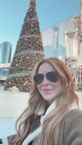 Aylín Mújica Instagram - Mañana los esperamos una función más de @perfumedegardeniateatro en el @peacock_theater #ilovemylife❤️😍 #aylinmujica