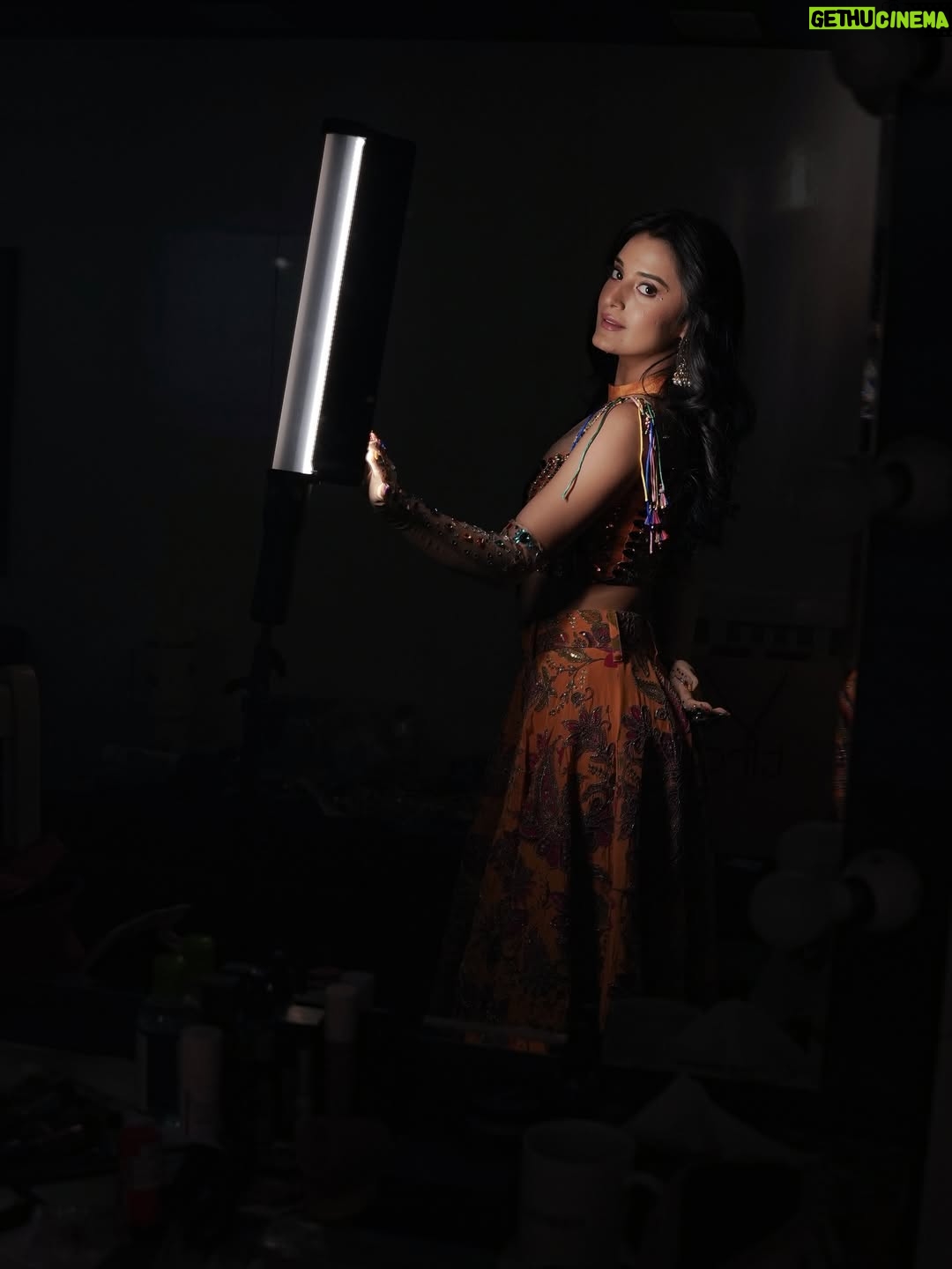 Ayushi Khurana - 33.2K Likes - Too bright for your comfort zone ✨
Swipe 👉

📸 @portraitdeewana