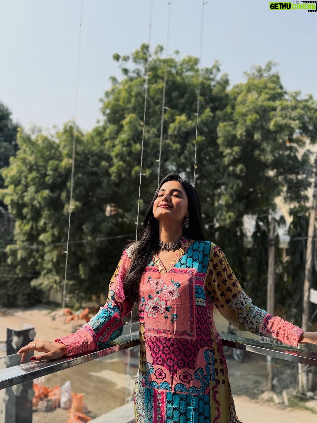 Ayushi Khurana - 27.5K Likes - Festive vibes

 📸 @avnika14d