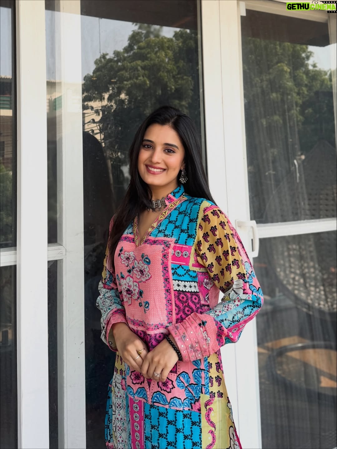 Ayushi Khurana - 27.5K Likes - Festive vibes

 📸 @avnika14d