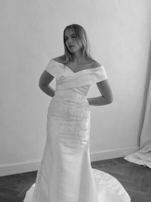 Bab Buelens Instagram - perks of having a best friend with a preloved bridal shop 👰‍♀️ (@vincentbanic hint hint we have to start planning our ceremony)