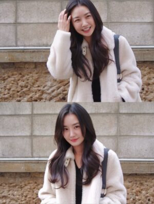 Bae Woo-hee Instagram - 한별언니의 웃음소리가 맴도는📸🫶🏻