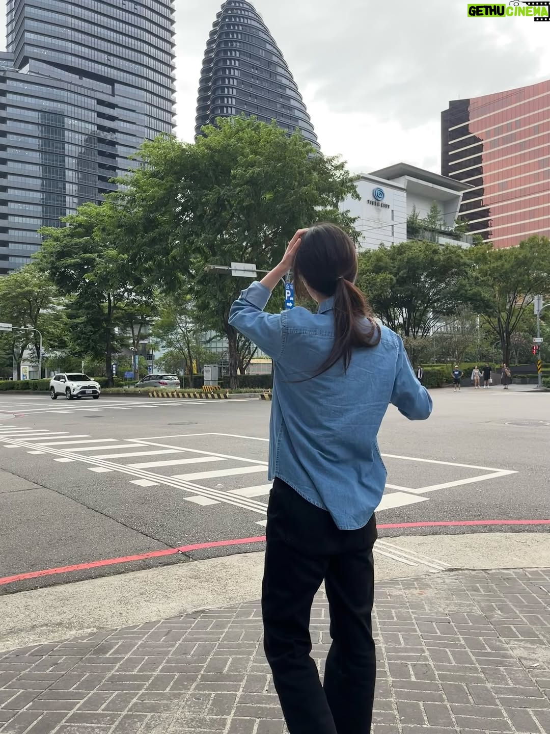 Bae Woo-hee - 4.5K Likes - 현상수배 배형사🐥✨👮🏻‍♂️