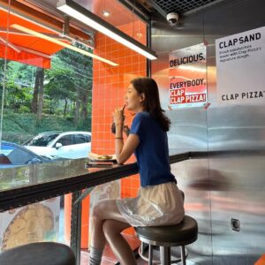 Baek Jin-hee Instagram - 💙Do you like pizza?╰(*´︶`*)╯🩵