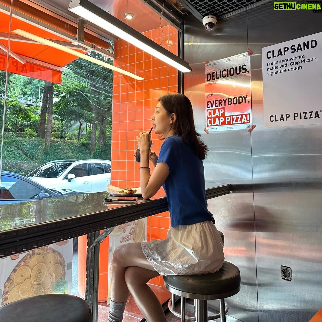 Baek Jin-hee - 7K Likes - 💙Do you like pizza?╰(*´︶`*)╯🩵