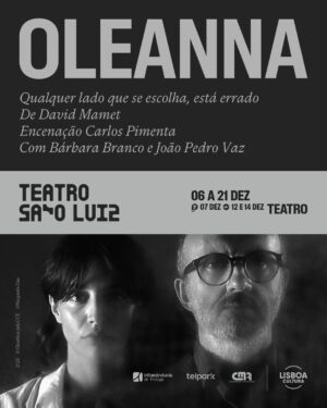 Bárbara Branco Instagram - Qualquer lado que se escolha, está errado.

OLEANNA, de David Mamet (1992), retrata o confronto entre um professor universitário e uma aluna que o acusa de assédio. A peça desenrola-se inteiramente no gabinete do professor e centra-se numa intensa luta pelo discurso — e, portanto, pelo poder. A linguagem, usada como ferramenta de dominação, é também o meio através do qual se criam realidades. Em Oleanna, não é necessário que algo aconteça para ser percebido como real. Mamet expõe as tensões entre género, estatuto e comunicação, numa narrativa onde não há vencedores claros — “qualquer lado que se escolha, está errado”. Para além da relevância temática, a peça constitui um enorme desafio interpretativo, exigindo precisão e intensidade de apenas dois atores.

Estreia esta semana!

OLEANNA
de David Mamet
Encenação Carlos Pimenta
6 a 21 dezembro
quarta a sábado às 19h30 e domingo às 16h na sala Mário Viegas
M/12
€12 (com descontos) | (Abrangido pelo Passe Cultura - disponível apenas na bilheteira do Teatro)

Sessões com Audiodescrição
12 e 14 dezembro
sexta, 19h30; domingo, 16h

📷 ©Margarida Dias
#saoluizteatromunicipal #teatro #oleanna #davidmamet #carlospimenta #bárbarabranco #joãopedrovaz #teatrosaoluiz #lisboacultura