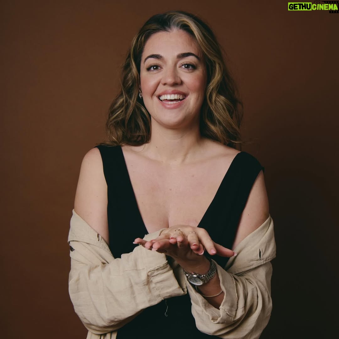 Barrett Wilbert Weed - 5.4K Likes - More freshies from @jennyandersonphoto and her superb brown drop. #hands