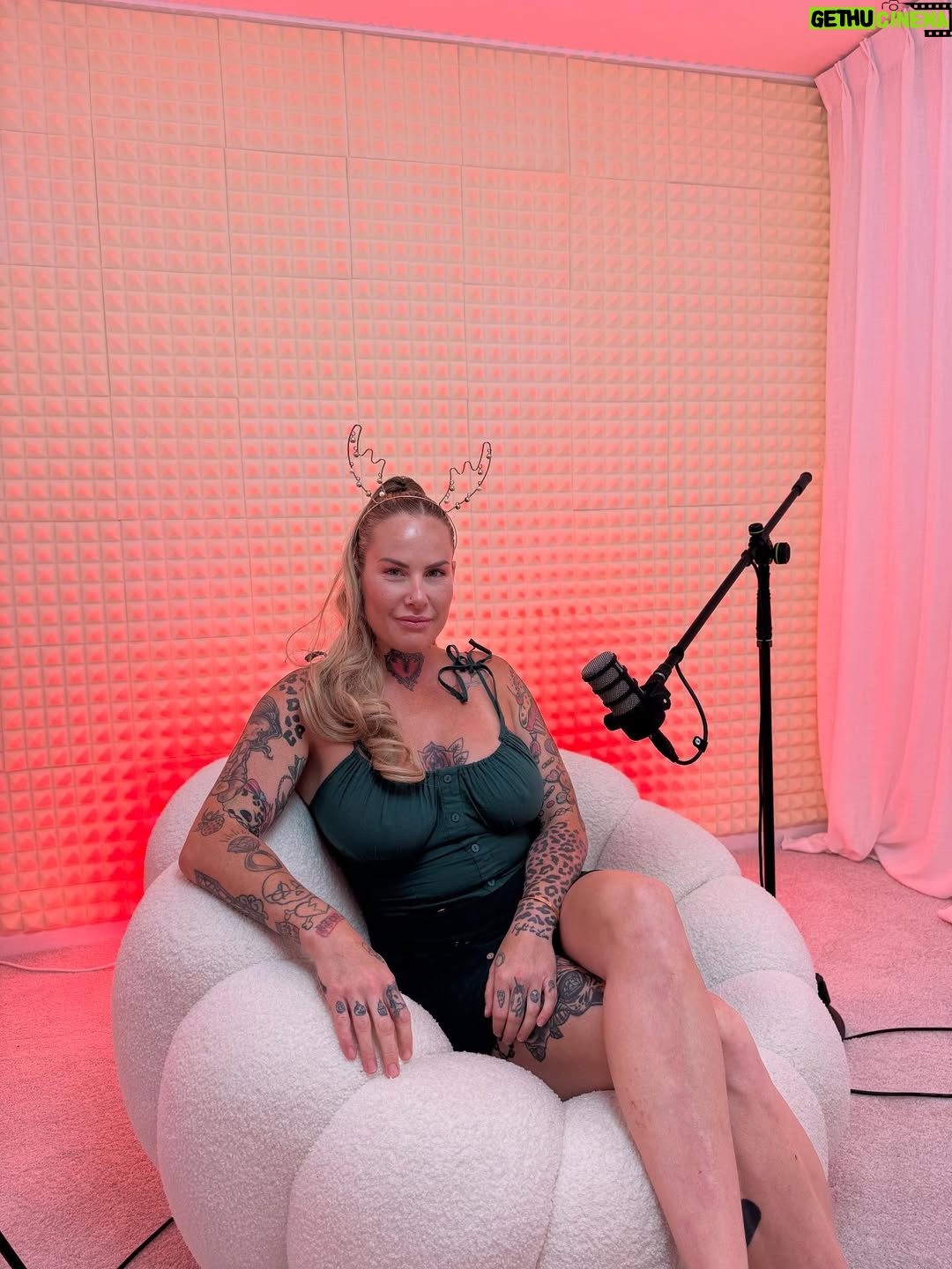 Bec Rawlings - 706 Likes - LAST EPISODE FOR 2025 DONE!!! 🩷

Thank you from the bottom of our hearts for your support in our pursuit this year with this pod. We hope you guys love it just as much as we do and we cannot wait for a big 2026, for all of us!!! 

😌