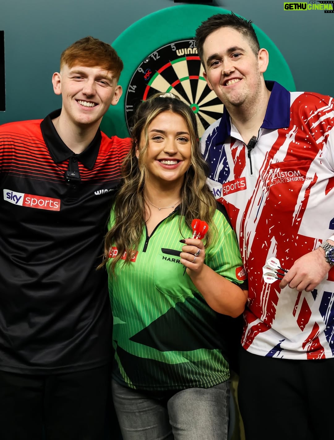 Becky James - 59.4K Likes - tarts at the darts !! 🎯

thank you so much @officialpdc @skysports
