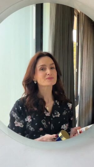 Begoña Basauri Instagram - No pierdas más el tiempo. @nivea_cl tiene el ingrediente patentado contra las manchas. El thiamidol!!! Prueba la línea Luminous630 y me cuentas cómo te va.
#luminous630 #thiamidol @nivea_cl
