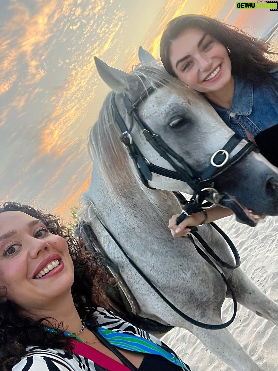 Begüm Çağla Taşkın - 52.1K Likes - At least ‘til 64🌺🤍🍀🍾🥂☀️
#friendsforlife