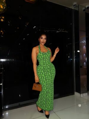 Benedicta Gafah Instagram - Every shade of calm looks good on me 💚🖤.
.
.