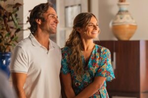 Benedita Pereira Instagram - Entre muitas gargalhadas, algumas lágrimas, abraços e muito muito trabalho, ‘Terra Forte’ faz-se essencialmente com muito amor e muita vontade de fazer bem. Estou excepcionalmente bem rodeada por um elenco e equipa fantásticas que me fazem ir trabalhar de sorriso rasgado todos os dias. Sinto-me uma sortuda por voltar “às novelas” com estes seres humanos extraordinários para contar esta história tão bonita! 

Aqui fica uma pequena amostra dos últimos meses, sendo que a última é como eu vou ficar se vocês não virem amanhã o primeiro episódio!! 

Estreamos amanhã na @tvioficial e na @primevideopt !!
